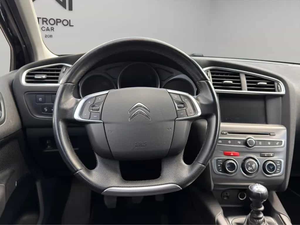 Citroën C4 Lim. 1.2 e-THP Shine AHK/PDC/SHZ/LM+TÜV 03.28 01/2016-photo-11