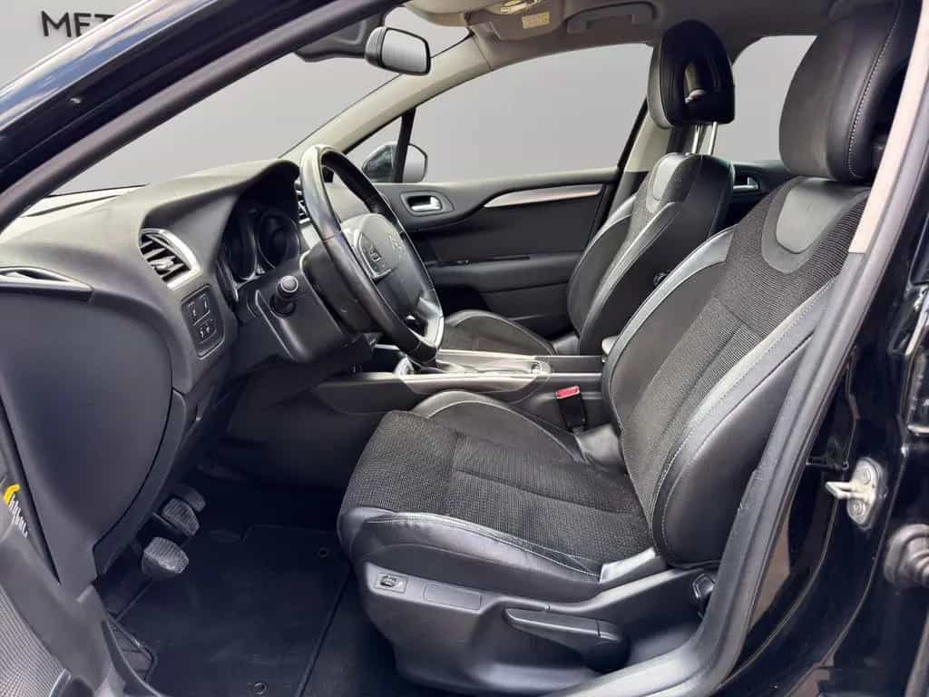 Citroën C4 Lim. 1.2 e-THP Shine AHK/PDC/SHZ/LM+TÜV 03.28 01/2016-photo-8