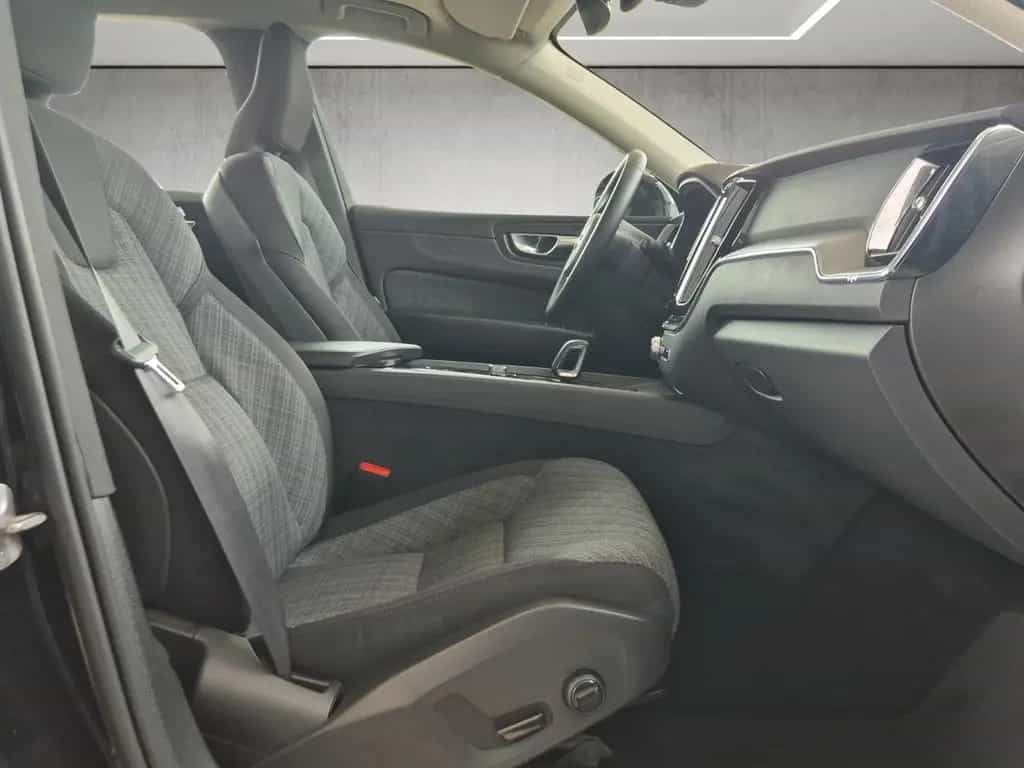 Volvo XC60 Core Navi Kamera LED 4xSHZ Carplay PDC 02/2023-photo-13
