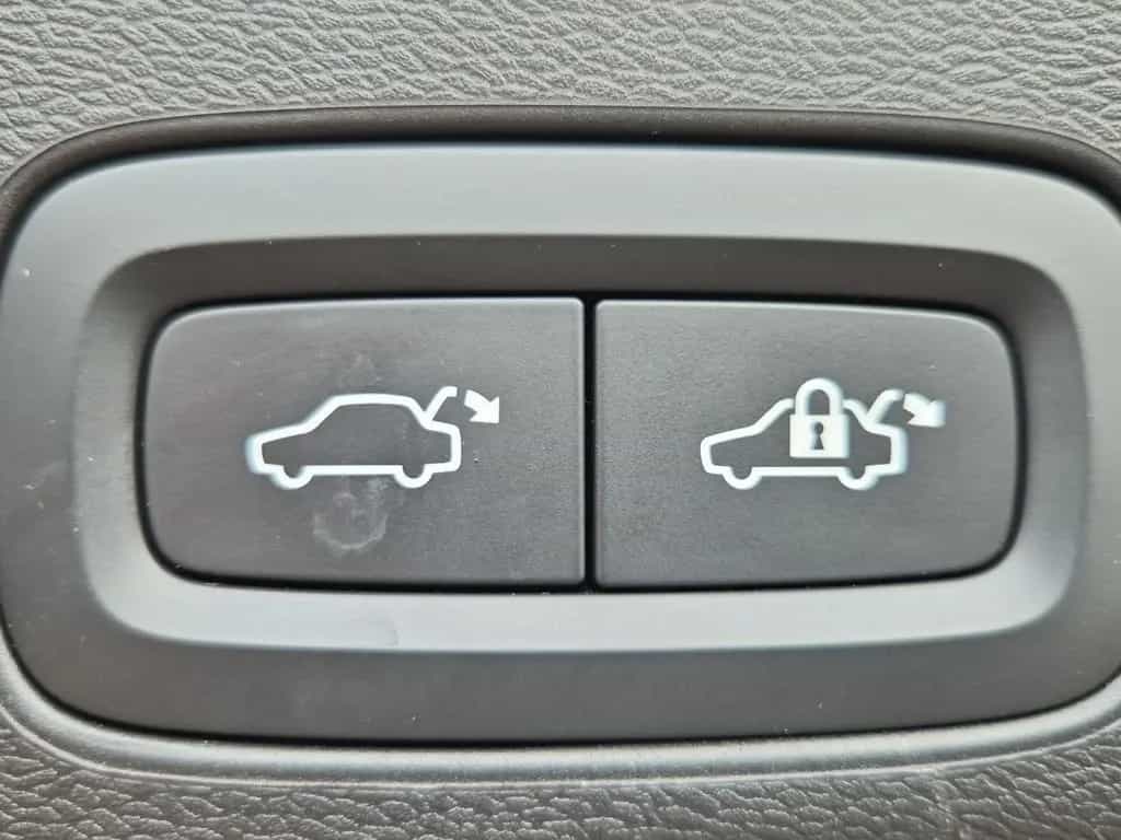 Volvo XC60 Core Navi Kamera LED 4xSHZ Carplay PDC 02/2023-photo-16