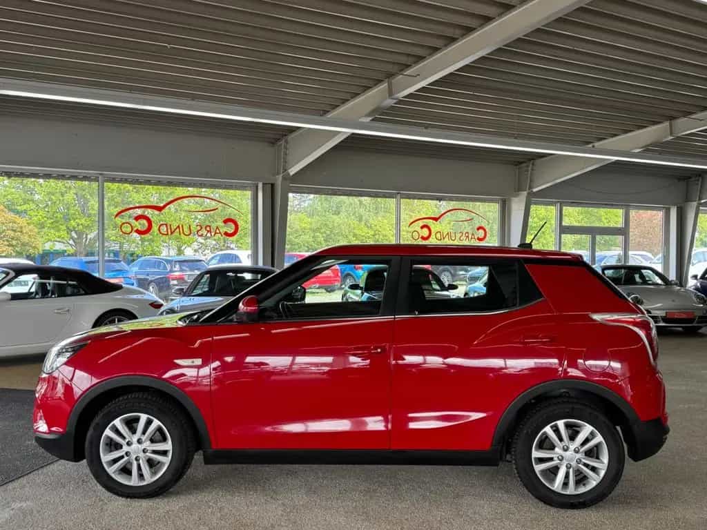 Ssangyong Tivoli 1.6 e-XGi 160 QUARTZ 2WD *SHZ*TEM*RKam* 08/2015-photo-1