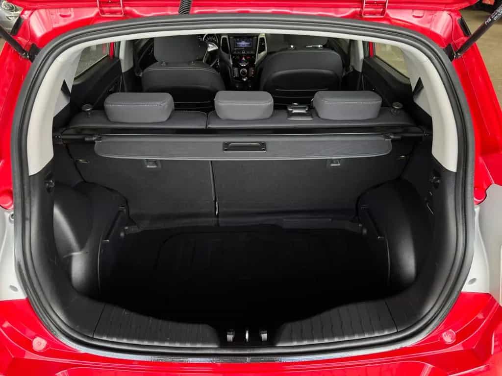 Ssangyong Tivoli 1.6 e-XGi 160 QUARTZ 2WD *SHZ*TEM*RKam* 08/2015-photo-17