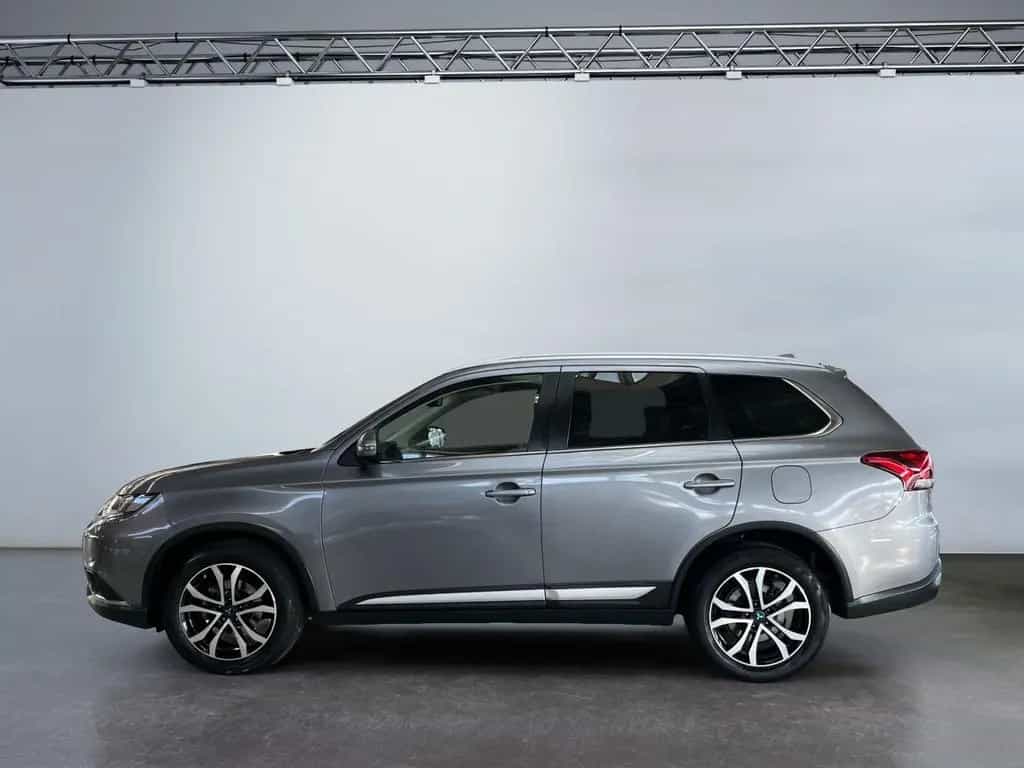 Mitsubishi Outlander Diamant Edition 2.0 MIVEC Carplay SHZ 12/2019-photo-1