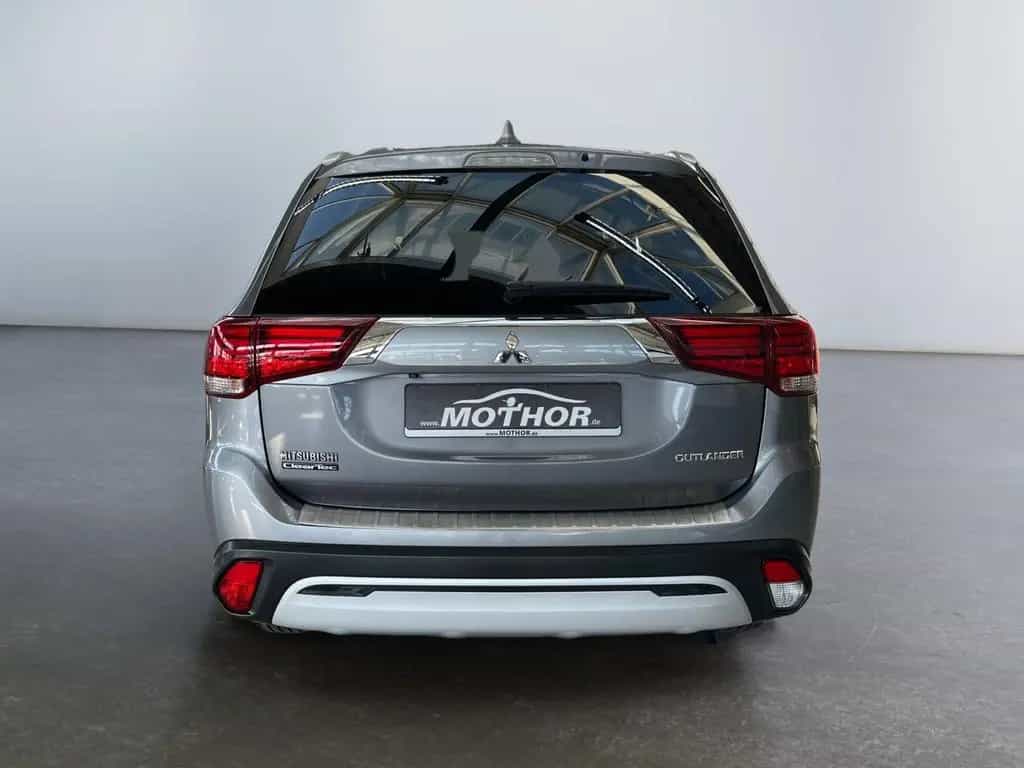 Mitsubishi Outlander Diamant Edition 2.0 MIVEC Carplay SHZ 12/2019-photo-3