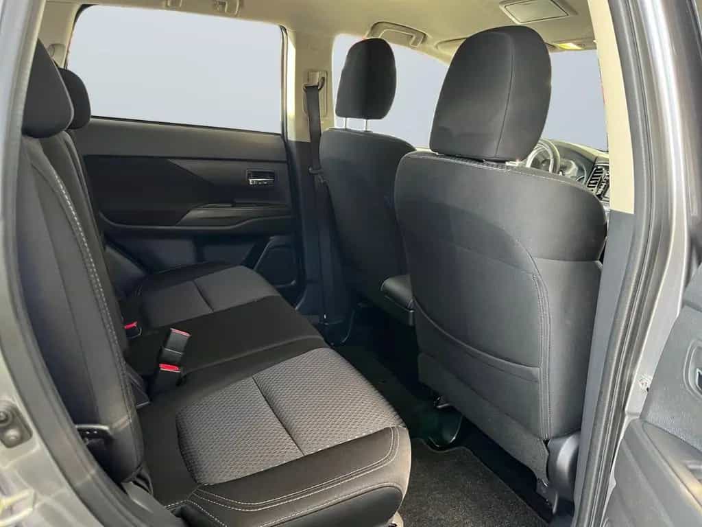 Mitsubishi Outlander Diamant Edition 2.0 MIVEC Carplay SHZ 12/2019-photo-9