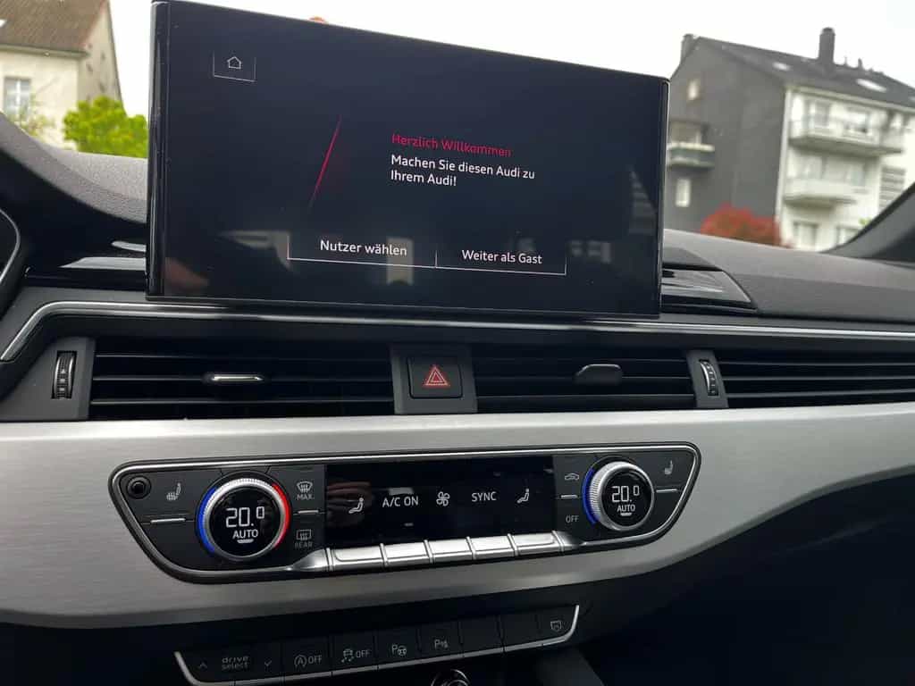 Audi A4 Avant 40 TDI S line LED PANO NAVI SHZ KAM AHK 09/2020-photo-17