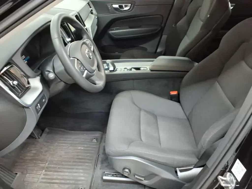 Volvo XC60 B4 D Geartronic Momentum Pro Aut. 03/2022-photo-2