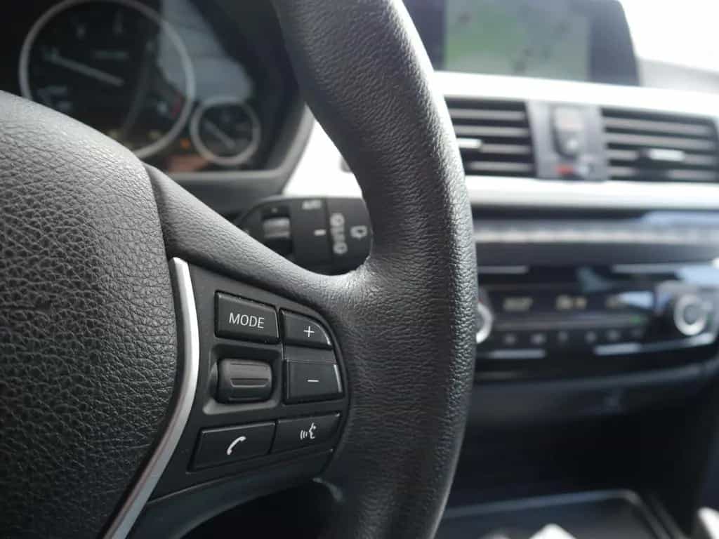 BMW 320 d tour. Advantage A. +AHK+RFK+HIFI+LED+PDC+ 06/2019-photo-13