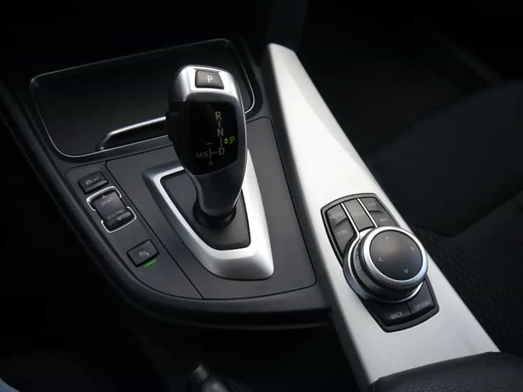 BMW 320 d tour. Advantage A. +AHK+RFK+HIFI+LED+PDC+ 06/2019-photo-15