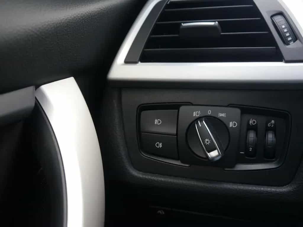 BMW 320 d tour. Advantage A. +AHK+RFK+HIFI+LED+PDC+ 06/2019-photo-16