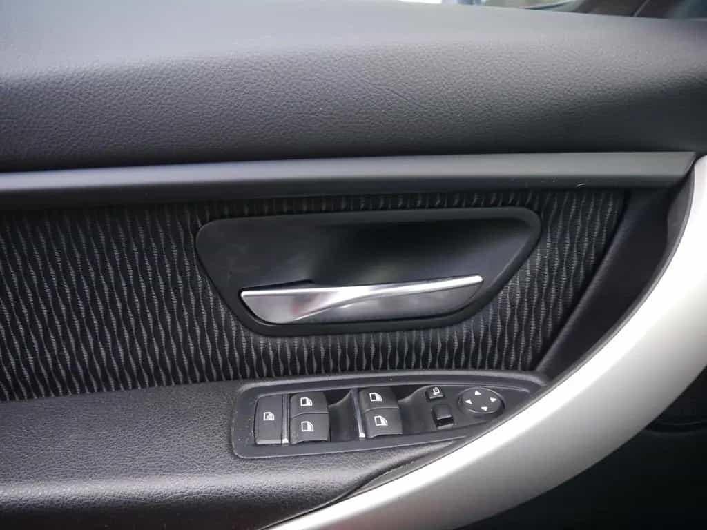 BMW 320 d tour. Advantage A. +AHK+RFK+HIFI+LED+PDC+ 06/2019-photo-17