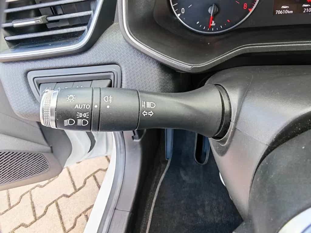 Renault Clio V Experience ST-Stop LED Tüv Neu 12/2020-photo-19