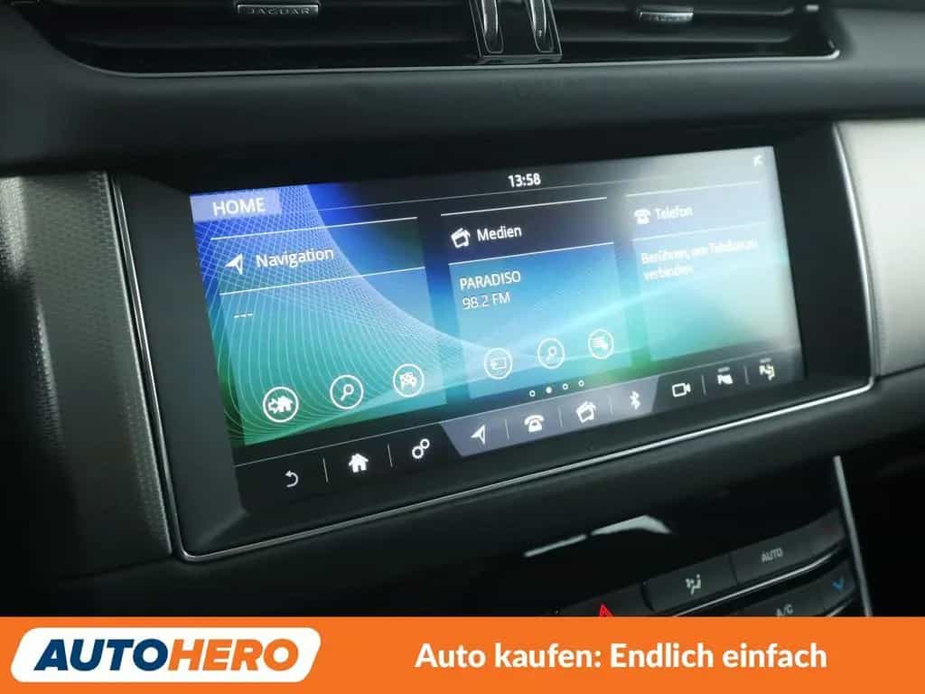 Jaguar XF E-Performance Portfolio Aut.*NAVI*TEMPO*CAM* 10/2018-photo-20