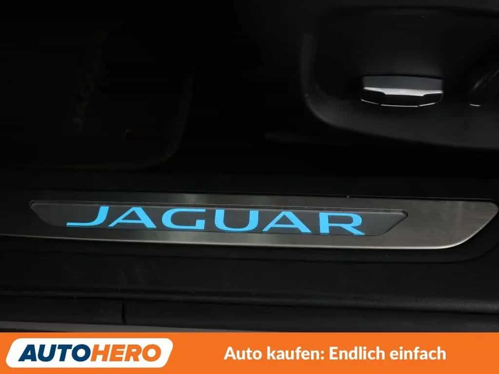 Jaguar XF E-Performance Portfolio Aut.*NAVI*TEMPO*CAM* 10/2018-photo-34