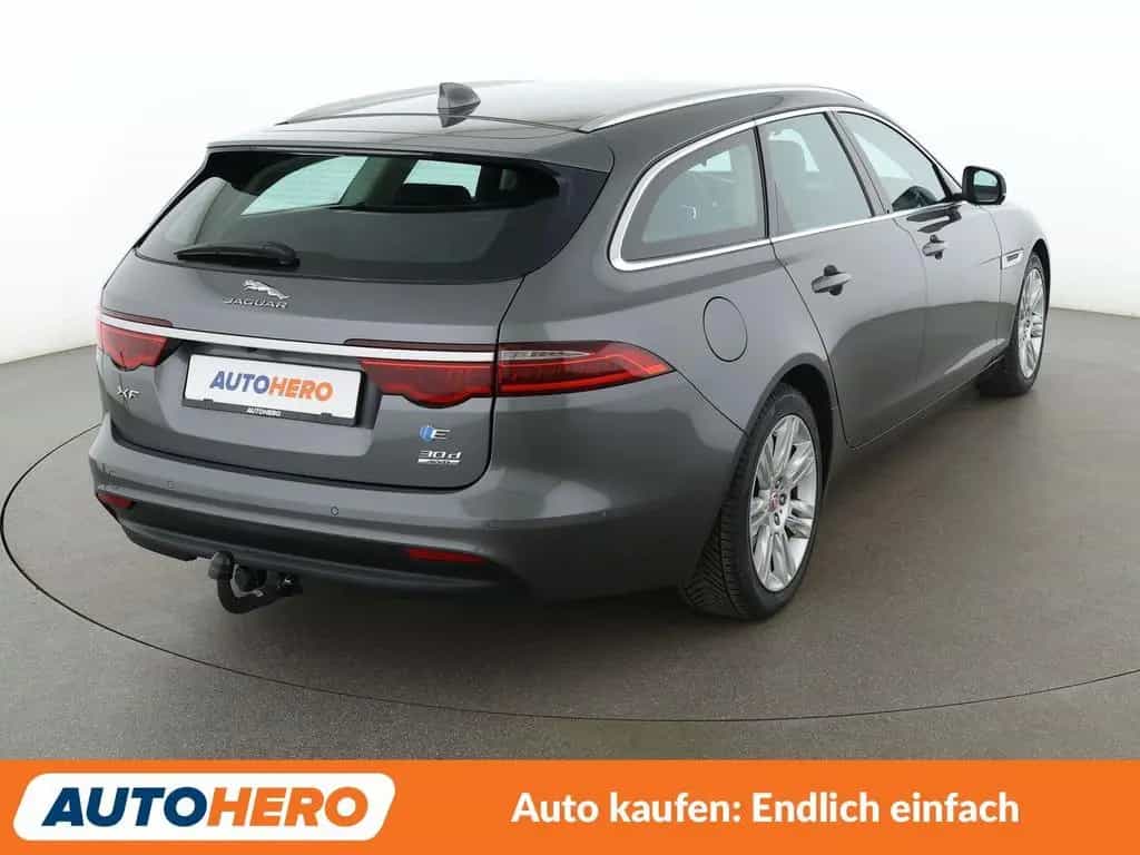 Jaguar XF E-Performance Portfolio Aut.*NAVI*TEMPO*CAM* 10/2018-photo-5