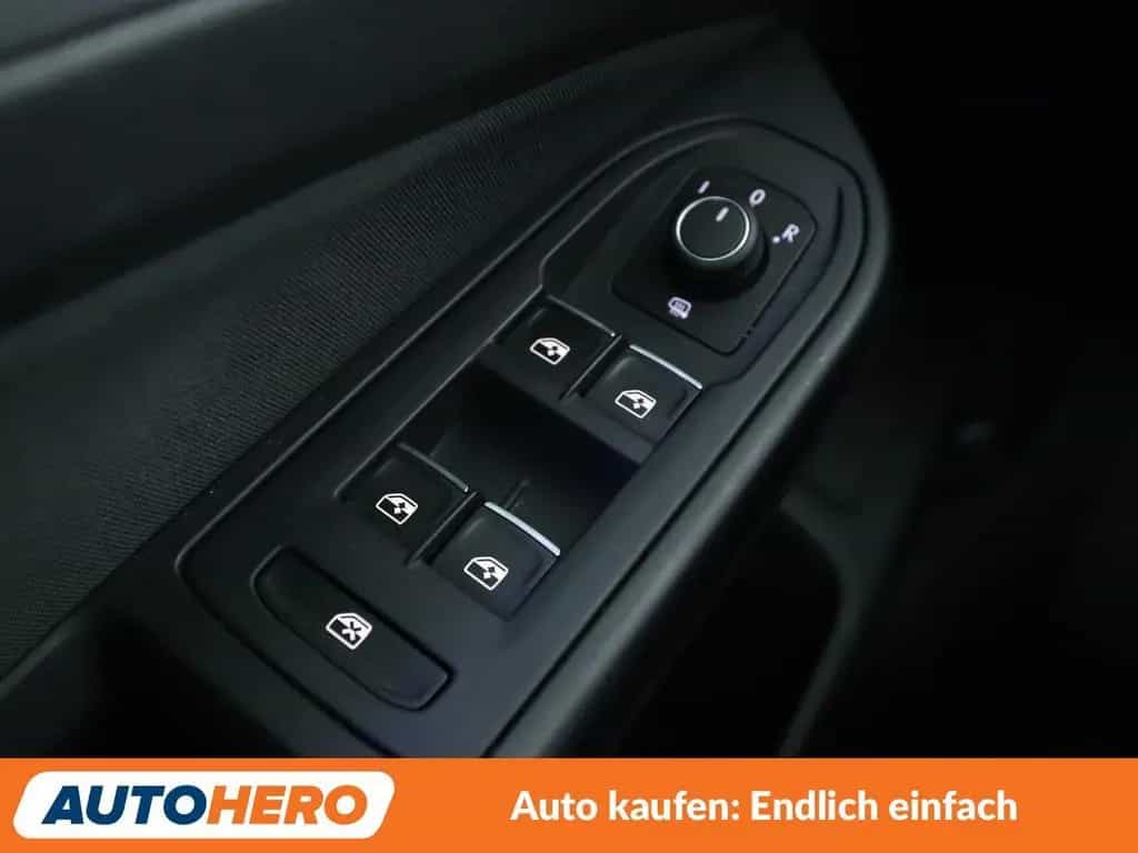 Volkswagen Golf VIII 1.5 TSI ACT Life*NAV*ACC*CAM*PDC*SHZ* 08/2020-photo-24