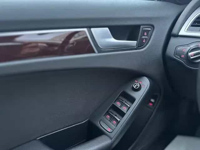 Audi A4 1.8 TFSIl Lückenlos Audi Scheckheft 09/2011-photo-12