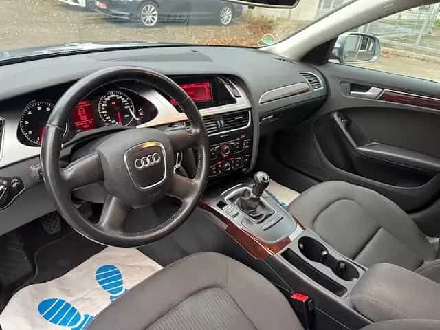 Audi A4 1.8 TFSIl Lückenlos Audi Scheckheft 09/2011-photo-17