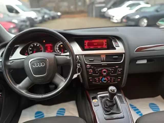 Audi A4 1.8 TFSIl Lückenlos Audi Scheckheft 09/2011-photo-19