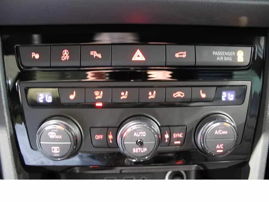 Cupra Ateca 2.0 TSI Black* LED*VIRT*CAM*360*DSG*ALU* 03/2020-photo-28