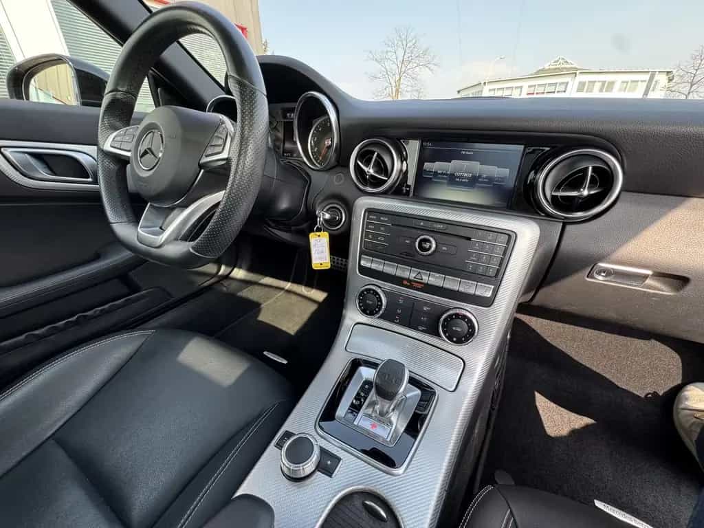 Mercedes-Benz SLC 180 9-AT Navi LED Pano Kam PDC v+h 1. Hand 06/2017-photo-11