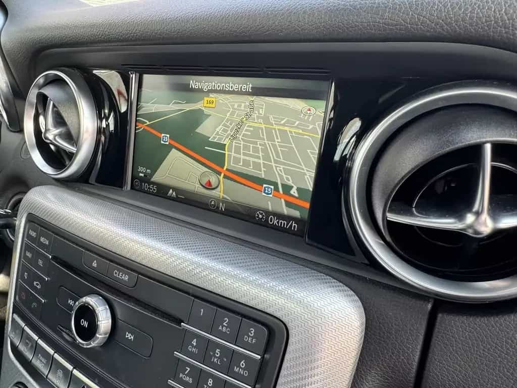 Mercedes-Benz SLC 180 9-AT Navi LED Pano Kam PDC v+h 1. Hand 06/2017-photo-13