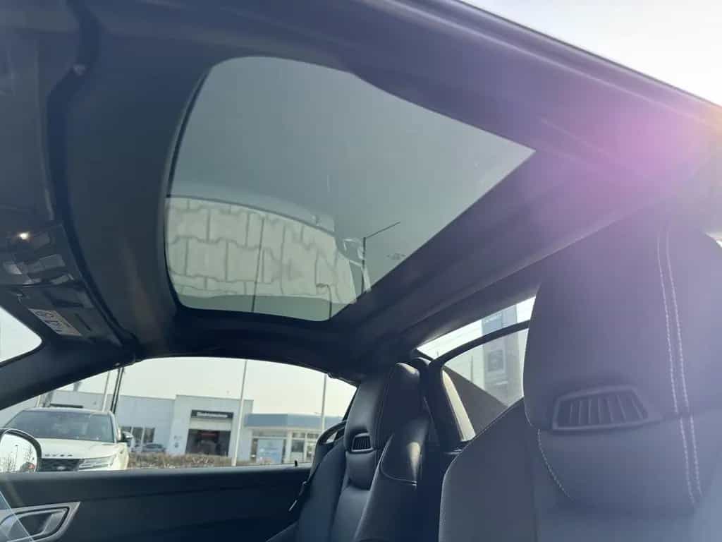 Mercedes-Benz SLC 180 9-AT Navi LED Pano Kam PDC v+h 1. Hand 06/2017-photo-14
