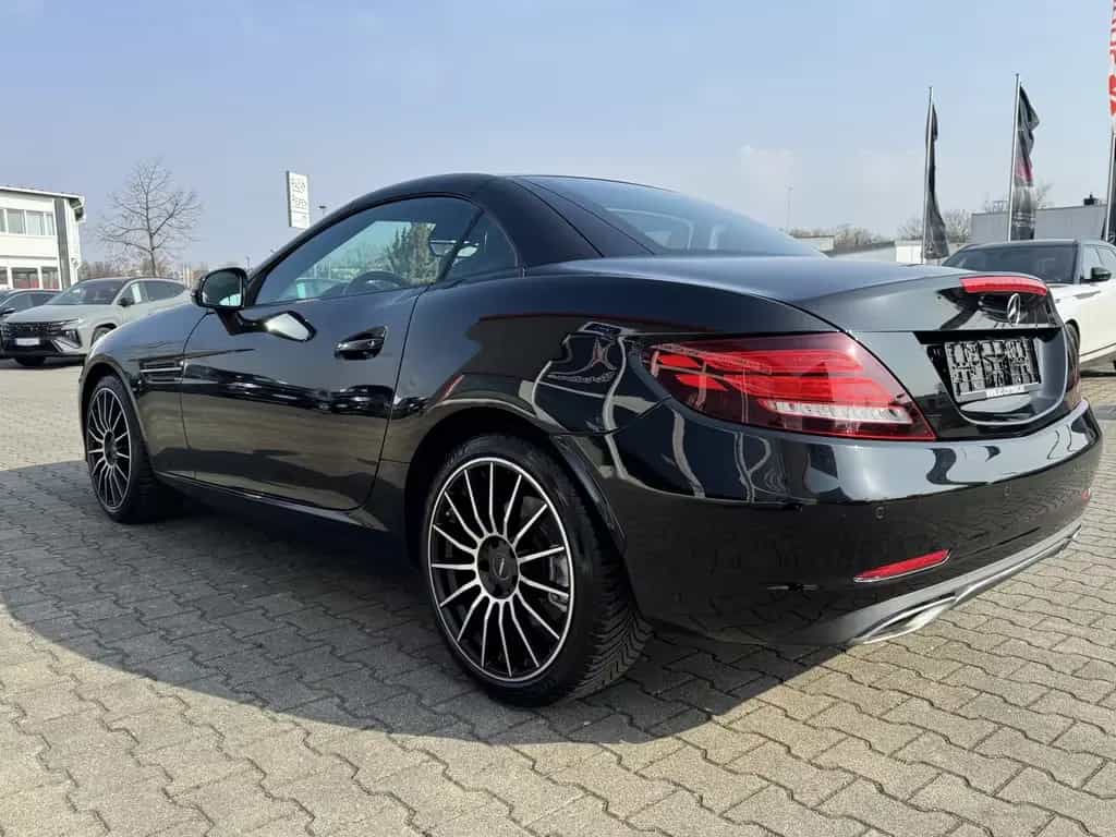Mercedes-Benz SLC 180 9-AT Navi LED Pano Kam PDC v+h 1. Hand 06/2017-photo-5