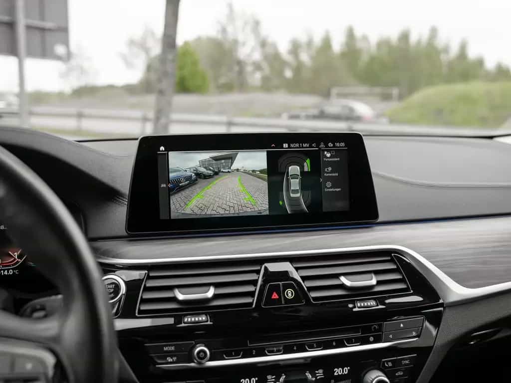 BMW 5 Series 530 i xDrive Luxury Line 03/2020-photo-13