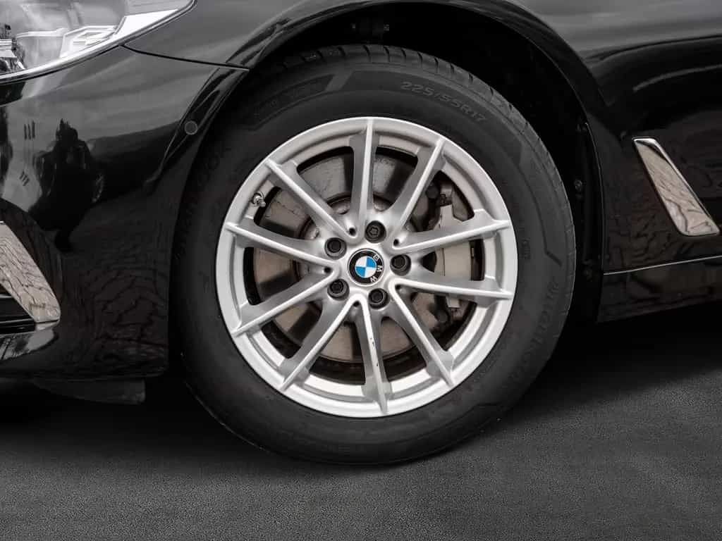 BMW 5 Series 530 i xDrive Luxury Line 03/2020-photo-4