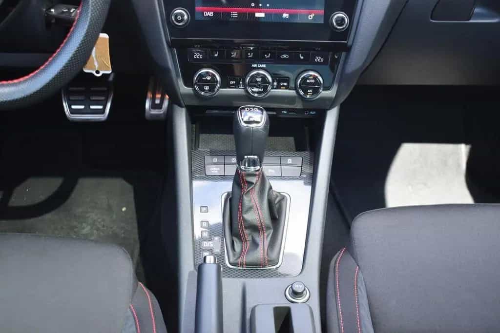 Skoda Octavia 2.0 TSI RS*Pano*Navi*PDC vo+hi.* 12/2017-photo-12