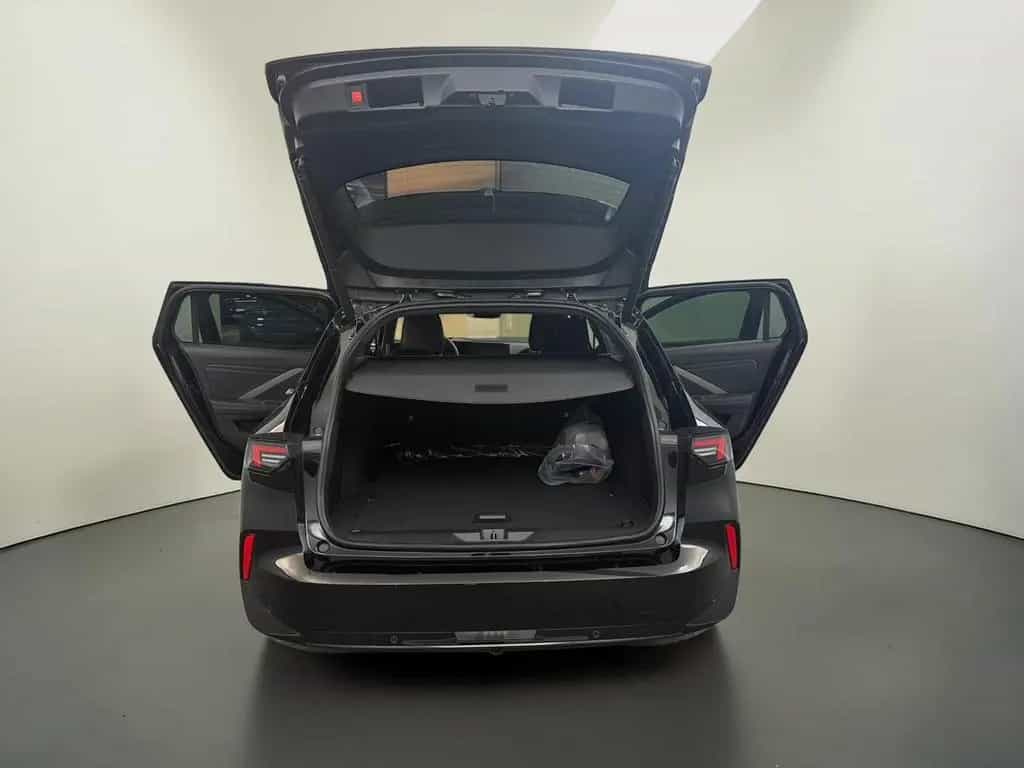 Opel Astra L ST 1.2 Turbo GS*AHK*Tech-Paket*Komfort-P 03/2025-photo-11