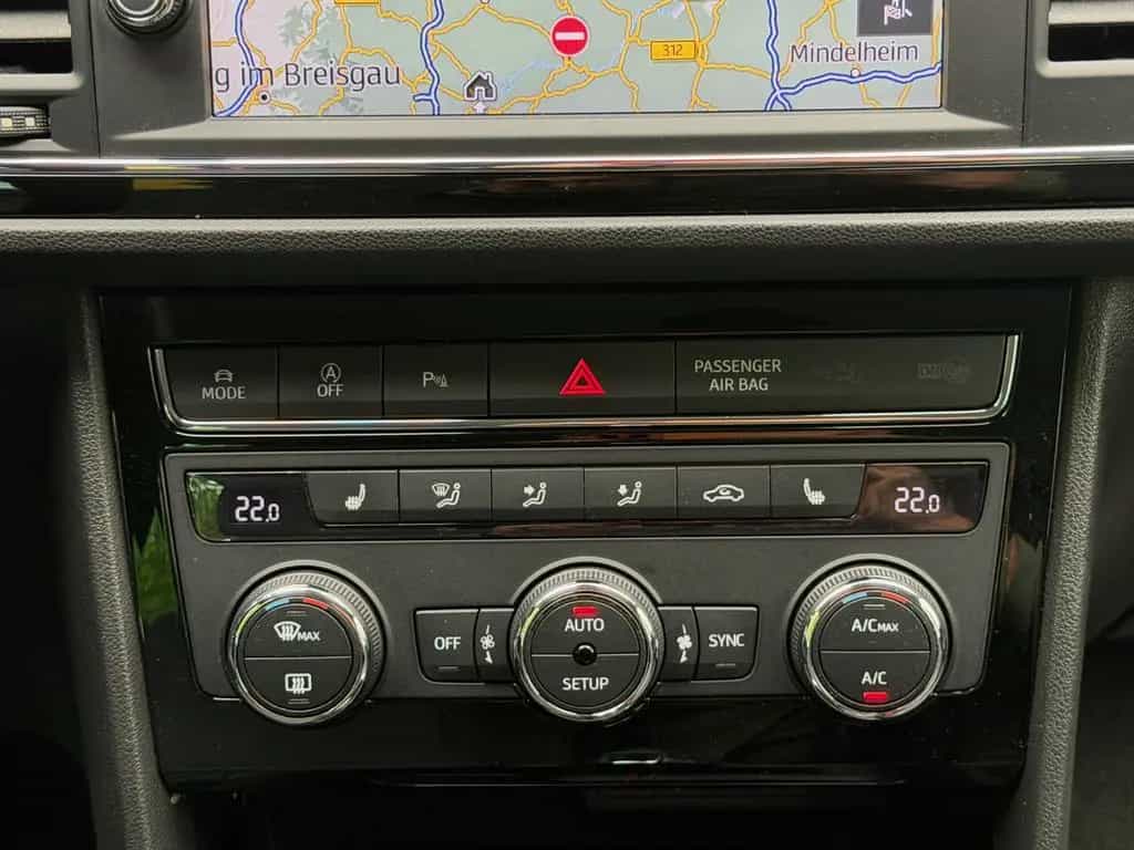 Seat Leon FR LED Navi ACC-Tempom Spurhalte 19"Tomason 06/2018-photo-20