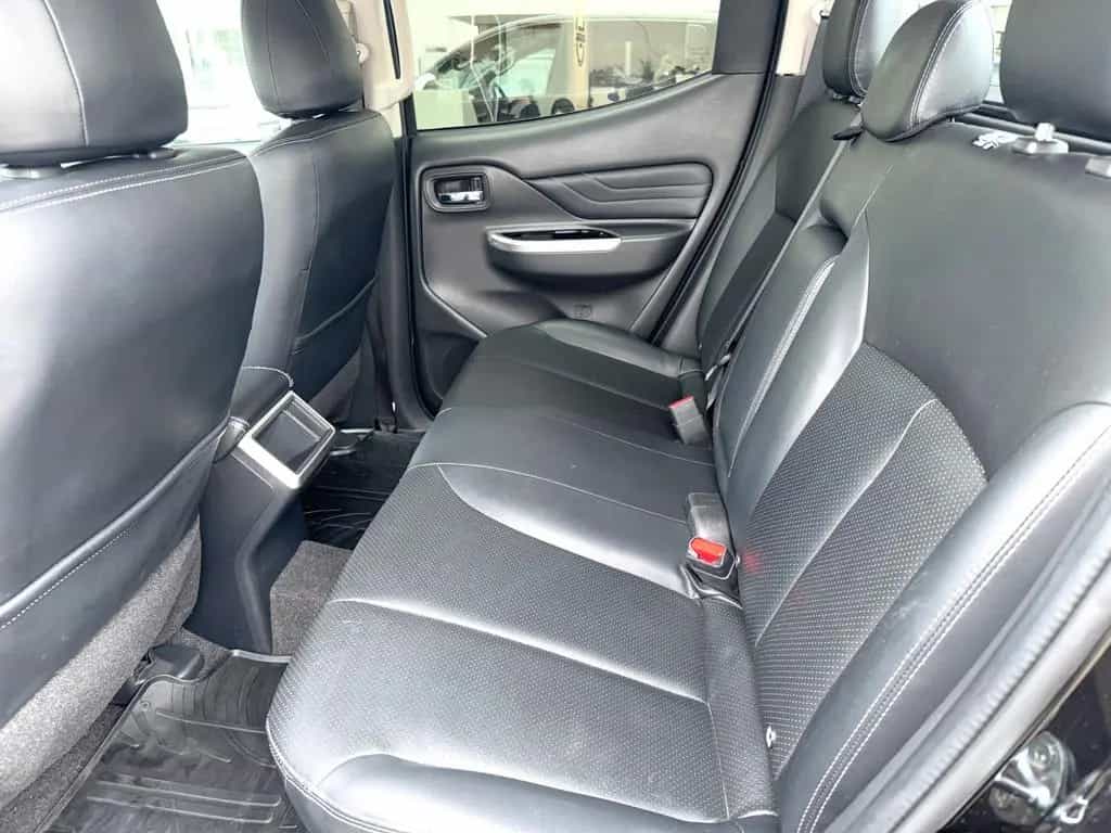 Mitsubishi L200 TOP-4WD-1.HAND-AHK 3100KG-UNFALLFREI-TÜV NEU-AT 05/2022-photo-14
