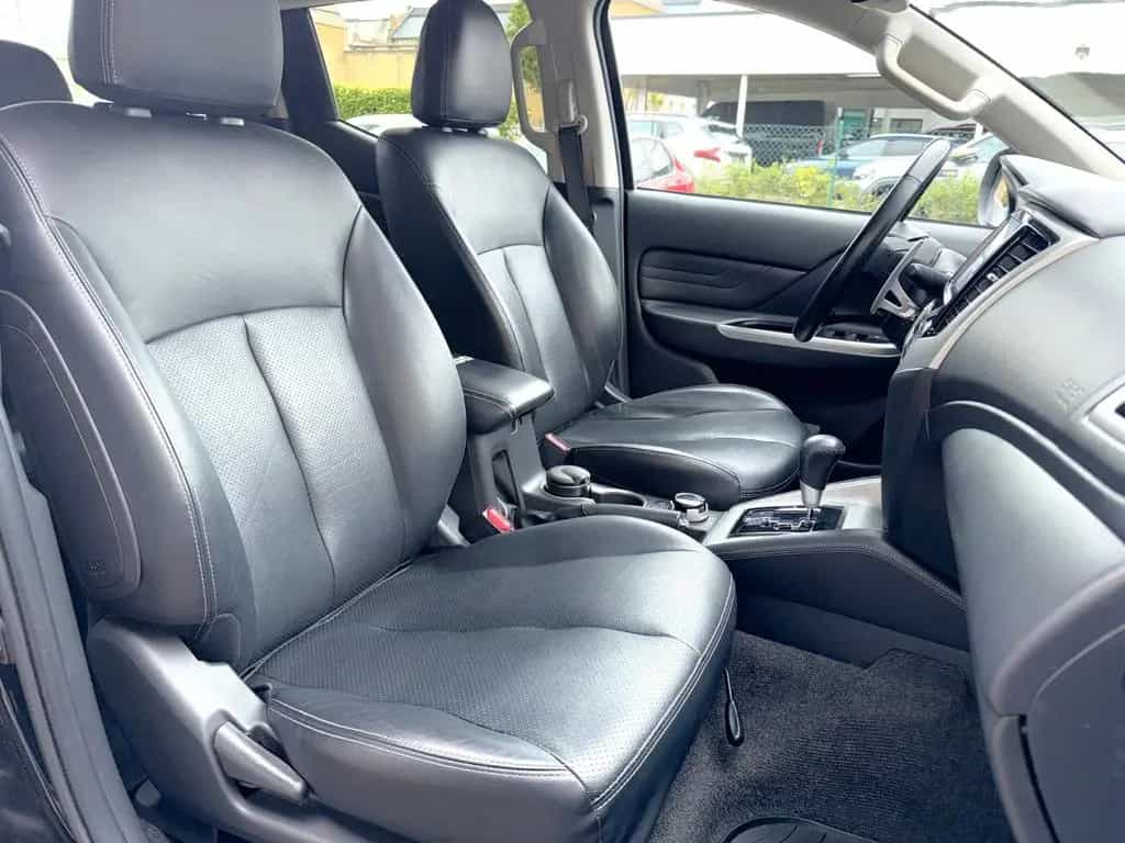 Mitsubishi L200 TOP-4WD-1.HAND-AHK 3100KG-UNFALLFREI-TÜV NEU-AT 05/2022-photo-16
