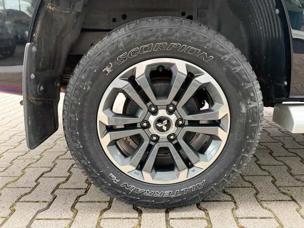Mitsubishi L200 TOP-4WD-1.HAND-AHK 3100KG-UNFALLFREI-TÜV NEU-AT 05/2022-photo-9