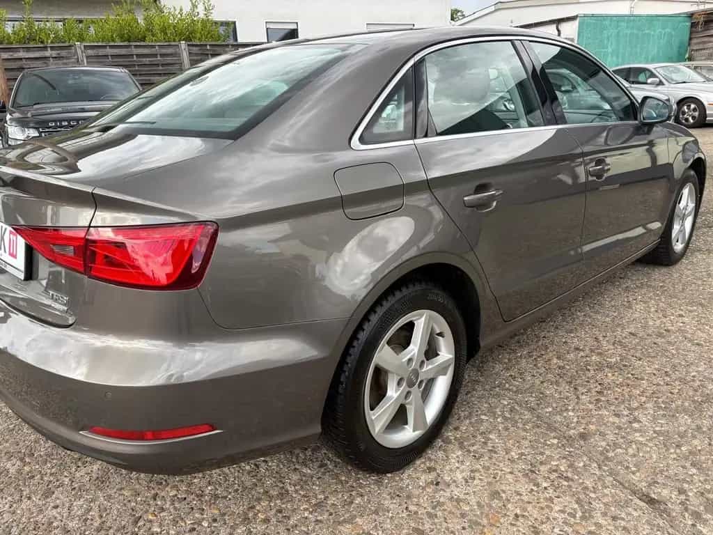 Audi A3 Limousine attraction ultra*Automatik*2.Hand 01/2015-photo-21