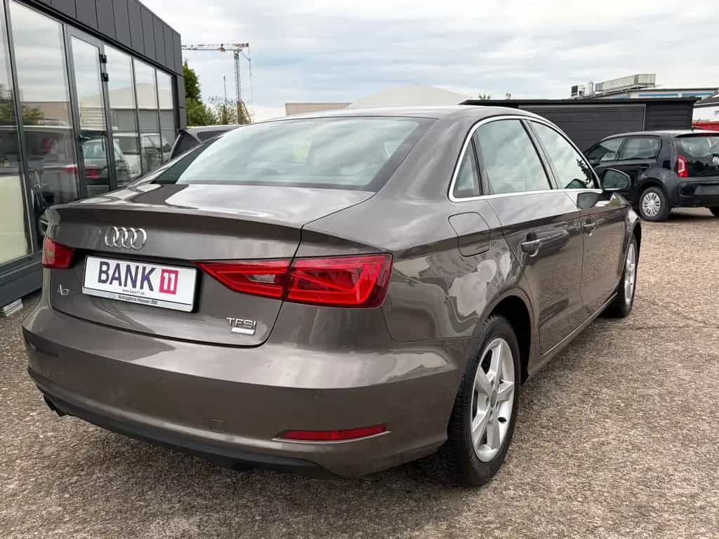 Audi A3 Limousine attraction ultra*Automatik*2.Hand 01/2015-photo-5