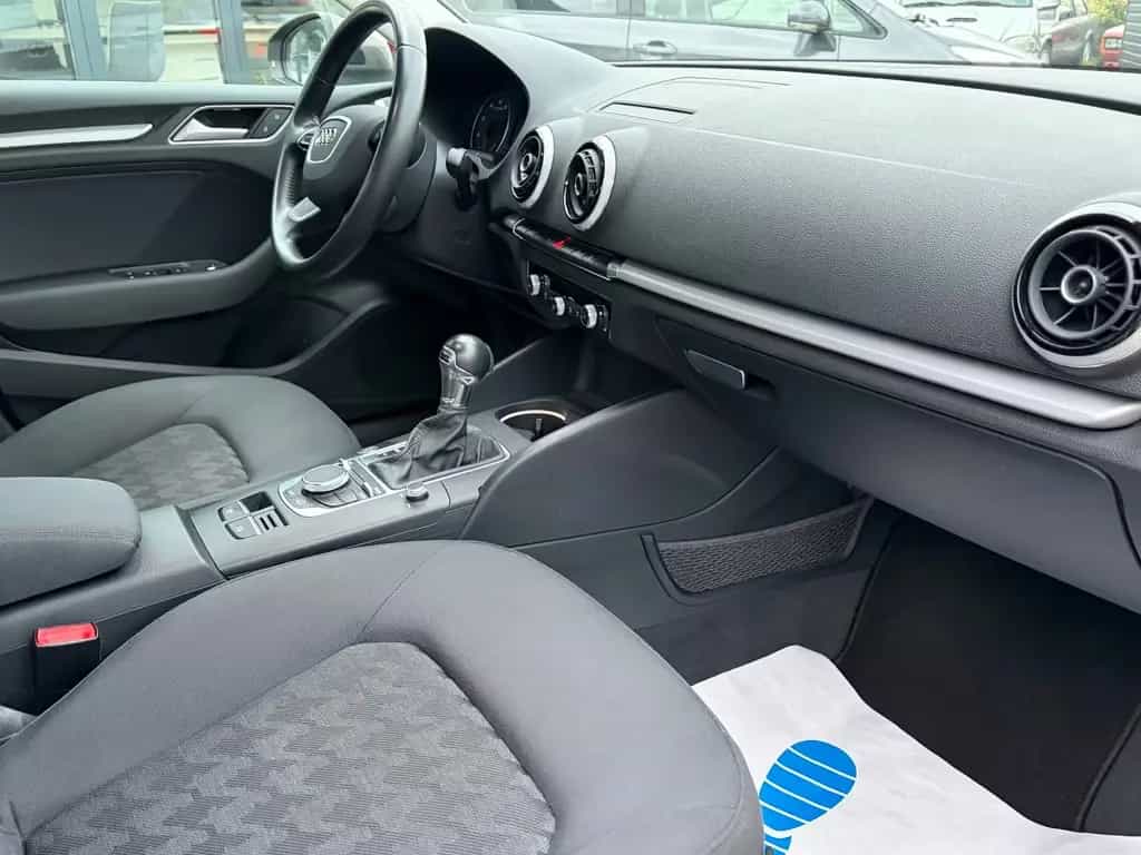 Audi A3 Limousine attraction ultra*Automatik*2.Hand 01/2015-photo-9