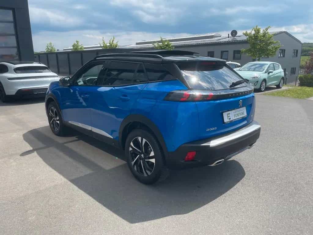 Peugeot 2008 GT e-THP PureTech AHK Pano Leder Kamera 02/2023-photo-28