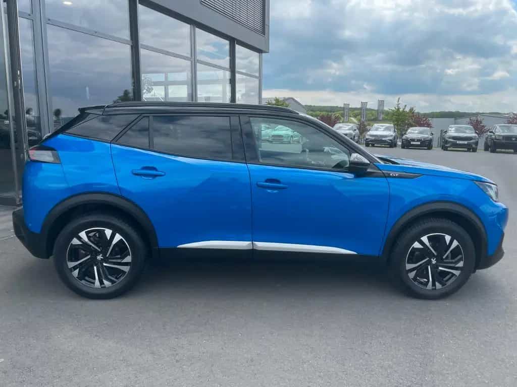Peugeot 2008 GT e-THP PureTech AHK Pano Leder Kamera 02/2023-photo-4