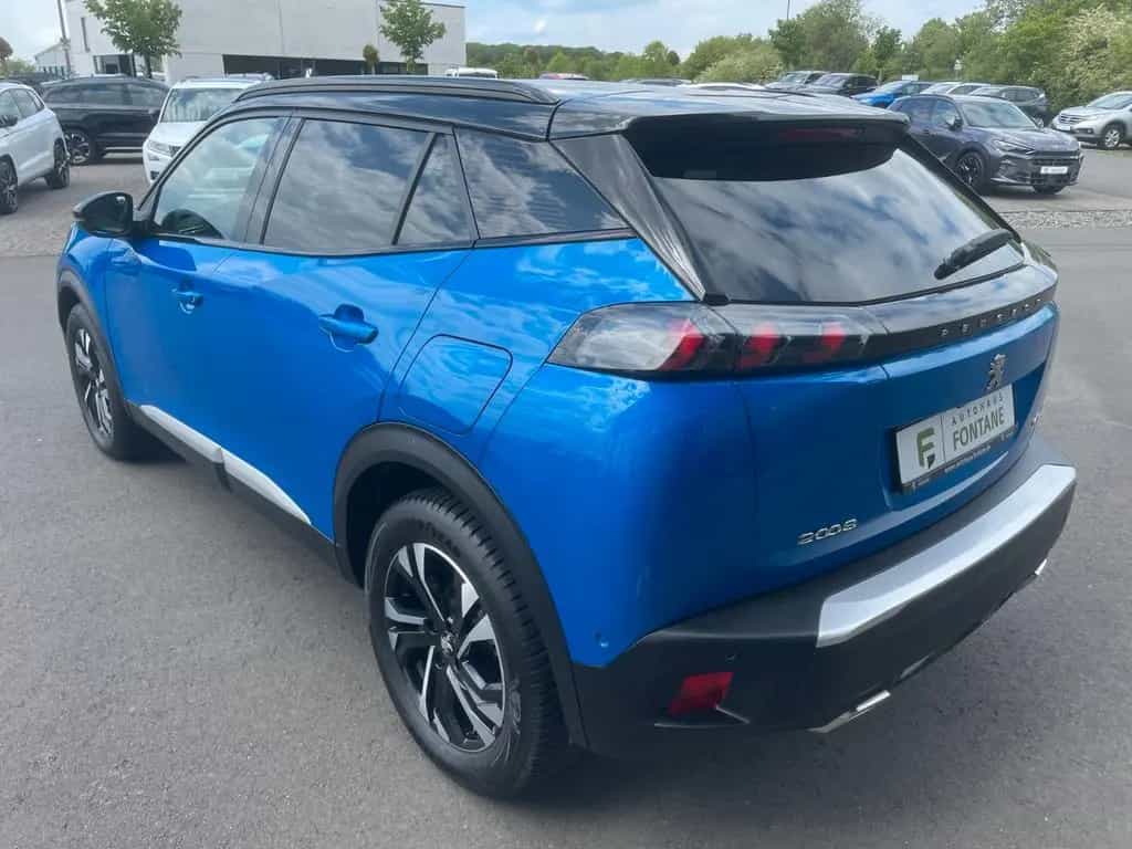 Peugeot 2008 GT e-THP PureTech AHK Pano Leder Kamera 02/2023-photo-7