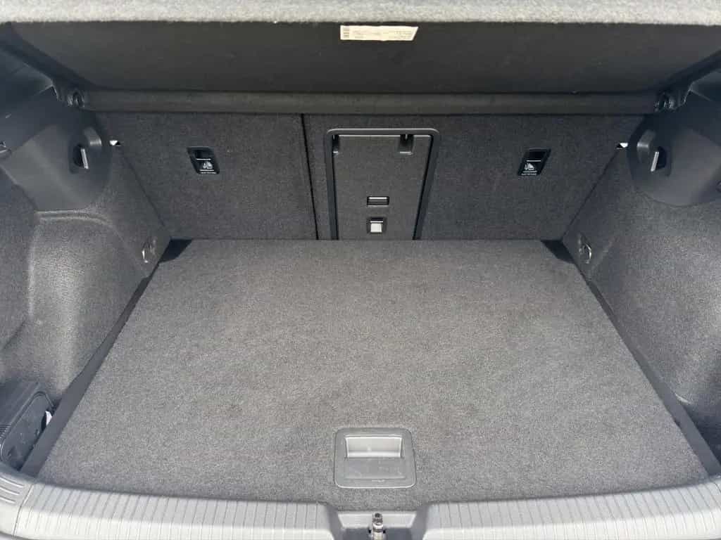 Volkswagen Golf VIII Lim. R-Line eTSI, 1 Hand, TOP Zustand 11/2022-photo-17