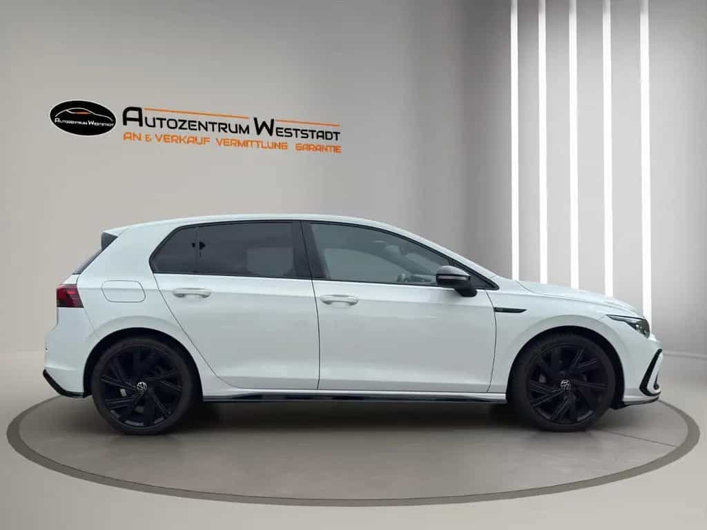 Volkswagen Golf VIII Lim. R-Line eTSI, 1 Hand, TOP Zustand 11/2022-photo-1
