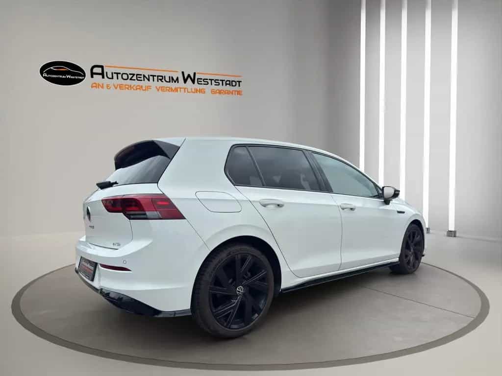 Volkswagen Golf VIII Lim. R-Line eTSI, 1 Hand, TOP Zustand 11/2022-photo-2