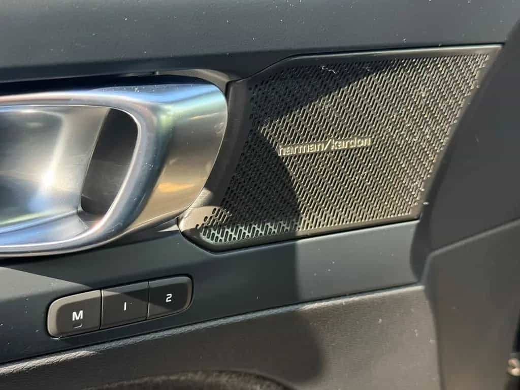 Volvo XC40 Plus Dark/Automatik/LED/KAM/H&K/VIRT/MEMORY 11/2023-photo-14