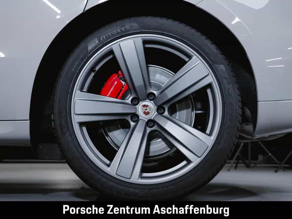 Porsche Macan GTS Panoramadach Luftfederung BOSE 04/2023-photo-10