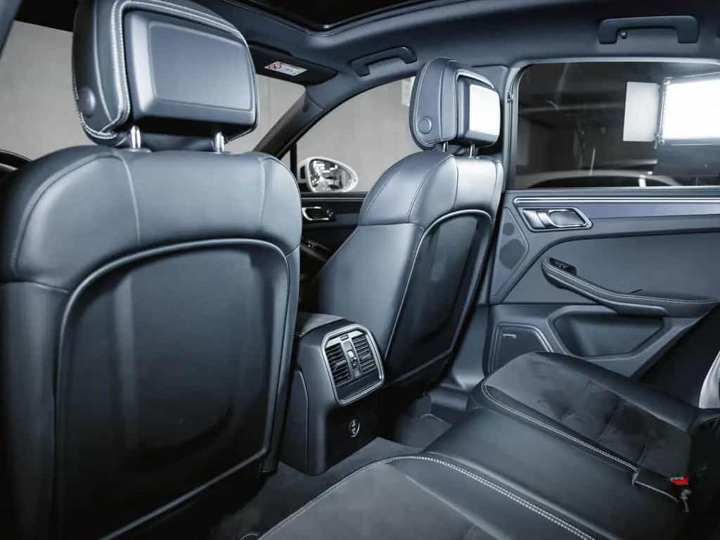 Porsche Macan GTS Panoramadach Luftfederung BOSE 04/2023-photo-23