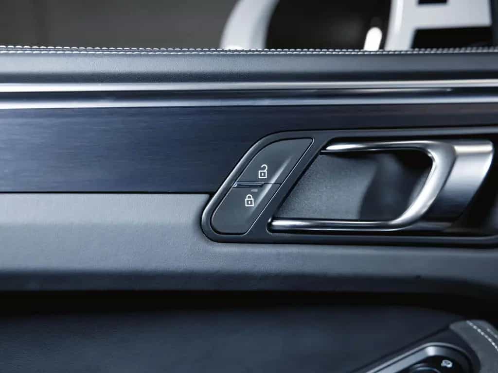 Porsche Macan GTS Panoramadach Luftfederung BOSE 04/2023-photo-25