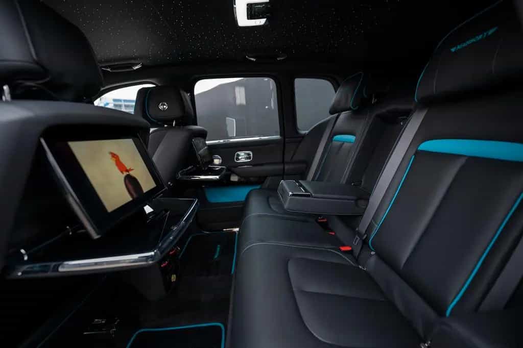 Rolls-Royce Cullinan MANSORY WIDE BODY STARLIGHT MASSAGE 24 06/2021-photo-11